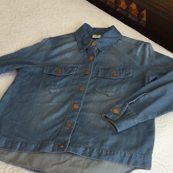 Cabi Chambray Denim Button-Up Shirt/ Jacket - Picture 1 of 4